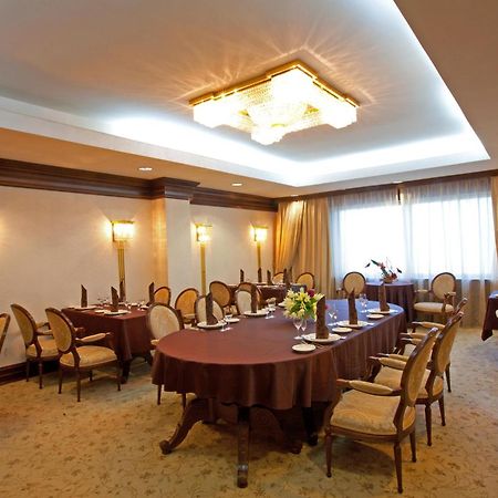 Business Hotel Proton Moskow Bagian luar foto