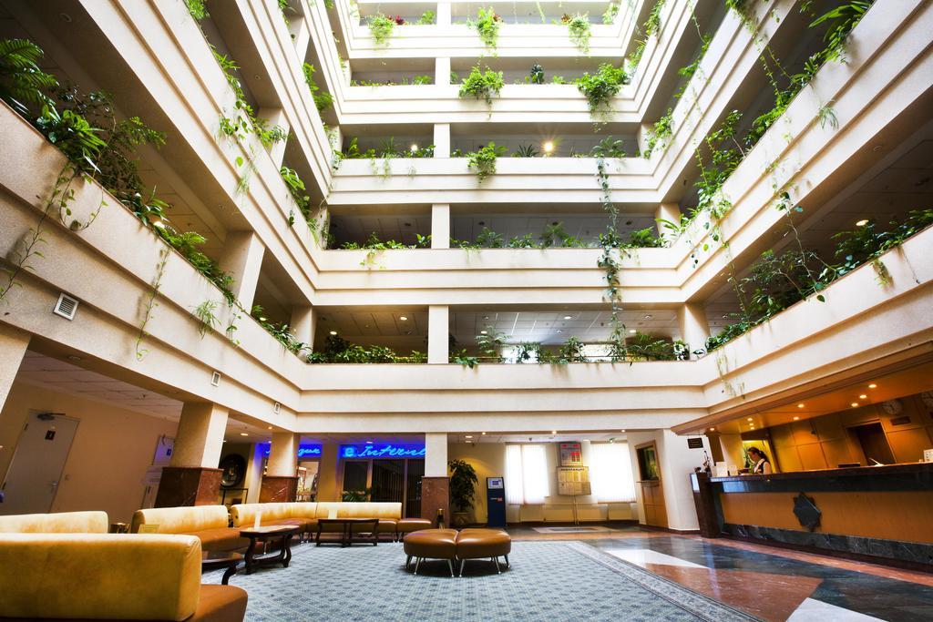 Business Hotel Proton Moskow Bagian luar foto